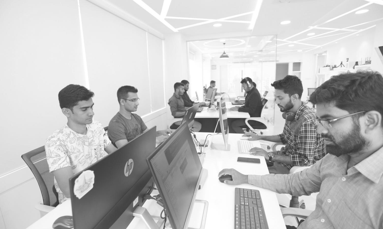 Spelers genieten van sociale casinospellen op mobiele apparaten